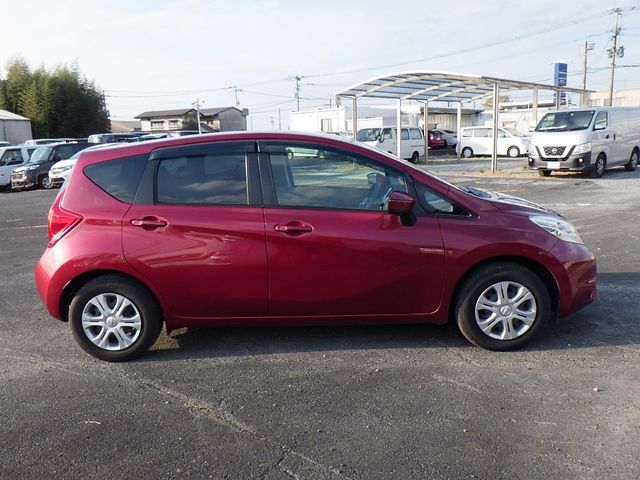 Nissan NOTE 2014-11 180587-4