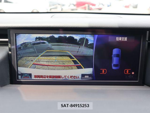 Lexus IS 2018-09 300093-14