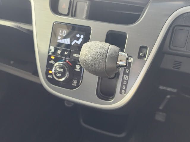 Daihatsu MOVE CUSTOM 2014-12 10252-19