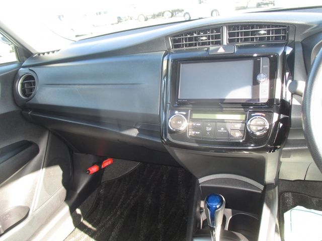 Toyota COROLLA AXIO 2013-11 188230-18
