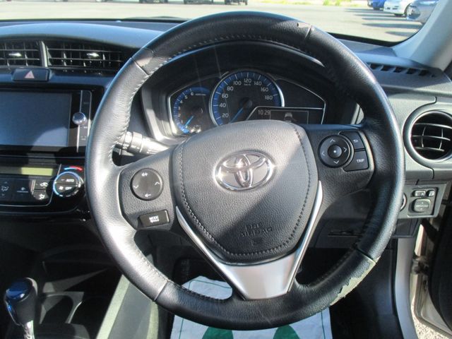 Toyota COROLLA AXIO 2013-11 188230-15