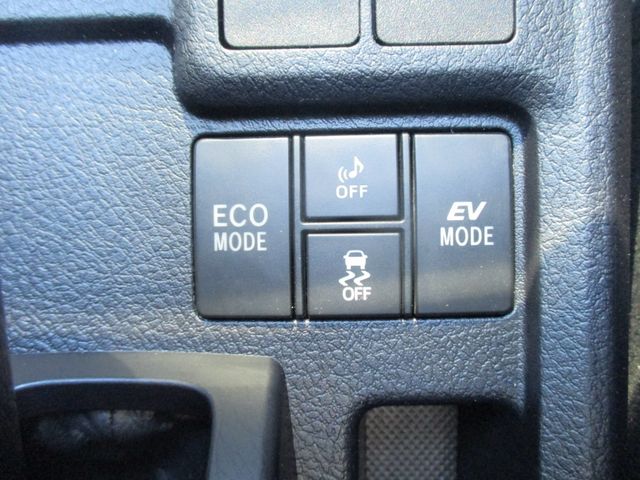 Toyota COROLLA AXIO 2013-11 188230-24