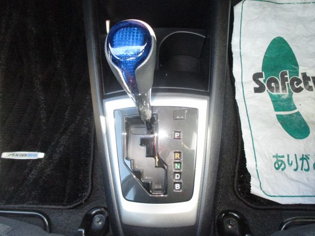 Toyota COROLLA AXIO 2013-11 188230-23