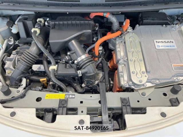 Nissan NOTE 2019-06 305496-18