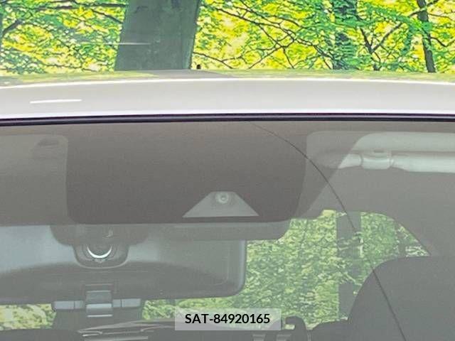 Nissan NOTE 2019-06 305496-2