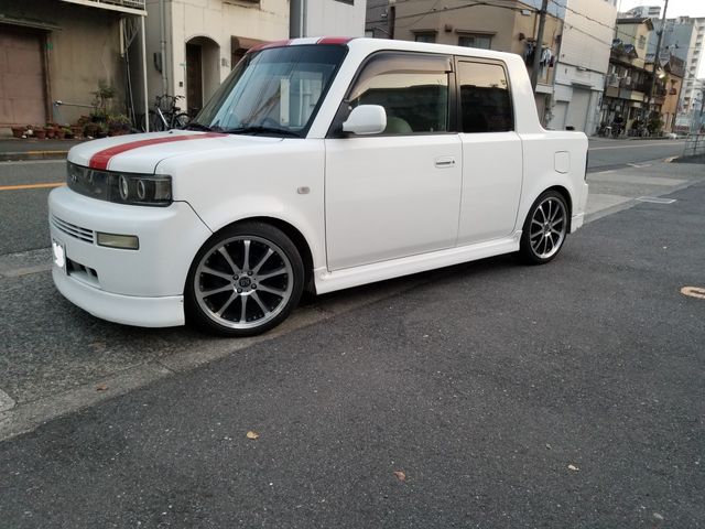 Toyota BB 2001-06 8142-6