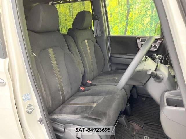 Honda N BOX CUSTOM 2018-02 364870-8