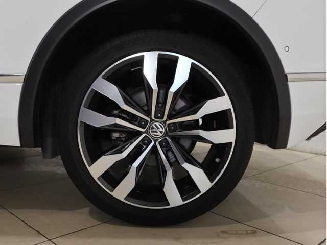 VolksWagen TIGUAN 2019-02 26624-28
