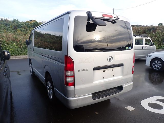Toyota HIACE VAN 2018-04 2566-2