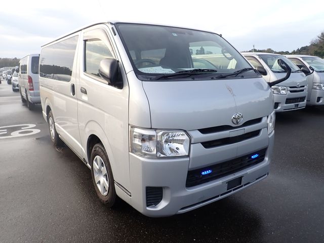 Toyota HIACE VAN 2018-04 2566-5