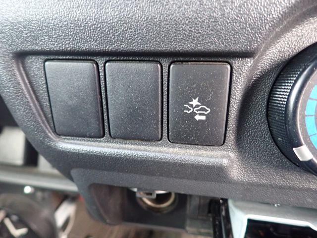 Toyota HIACE VAN 2018-04 2566-17