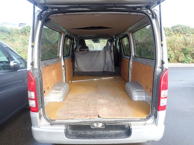 Toyota HIACE VAN 2018-04 2566-6