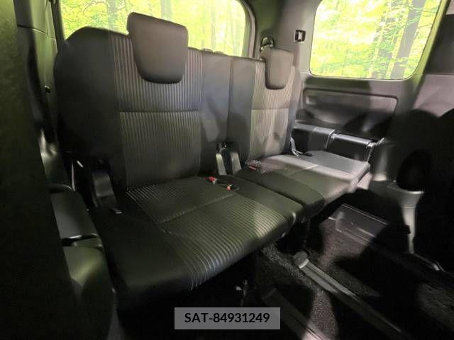 Toyota VOXY 2017-12 289049-10