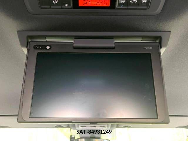 Toyota VOXY 2017-12 289049-2