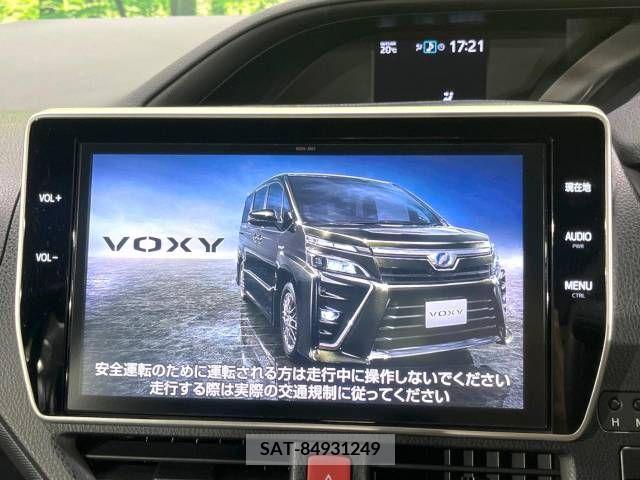 Toyota VOXY 2017-12 289049-5