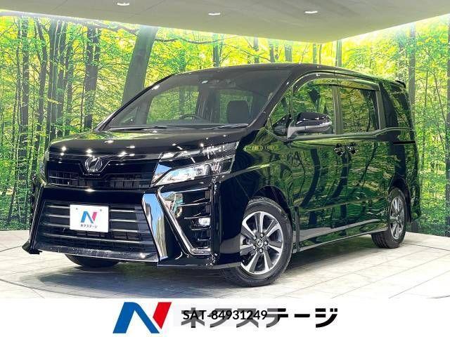 Toyota VOXY 2017-12 289049-0