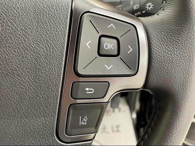 Toyota HIACE VAN 2023-04 196464-8