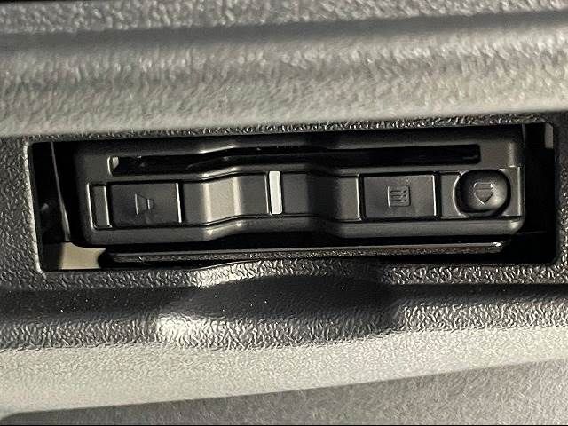 Toyota HIACE VAN 2023-04 196464-6