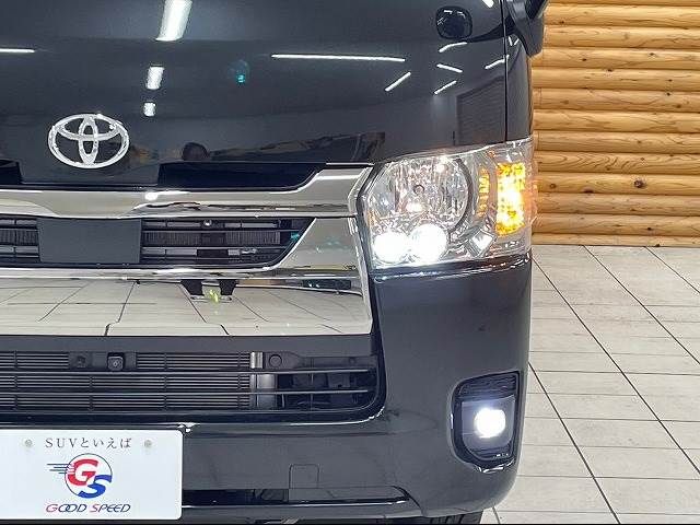 Toyota HIACE VAN 2023-04 196464-17