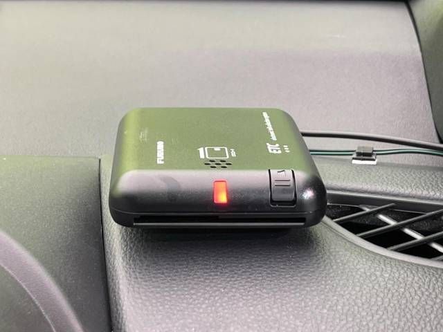 Toyota YARIS 2023-04 196157-5