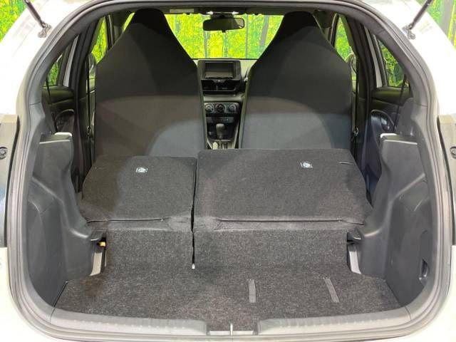 Toyota YARIS 2023-04 196157-11