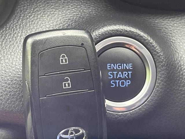 Toyota YARIS 2023-04 196157-7