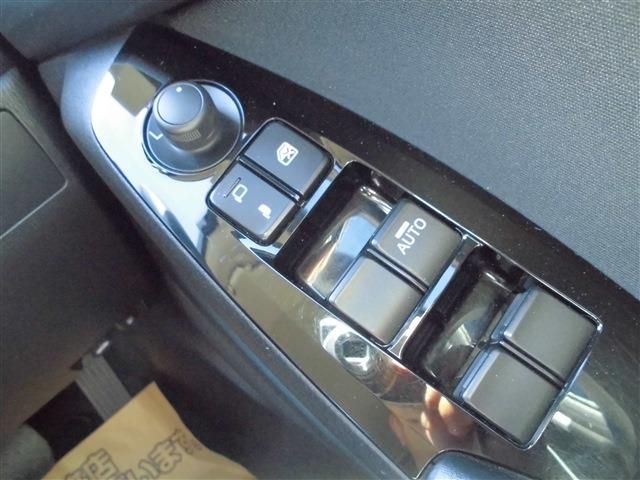 Mazda AXELA SPORT 2017-02 182208-23
