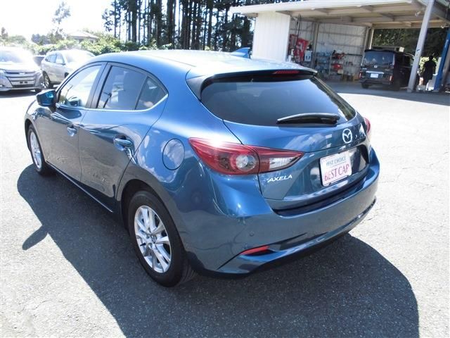 Mazda AXELA SPORT 2017-02 182208-4