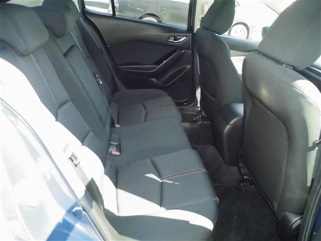 Mazda AXELA SPORT 2017-02 182208-6