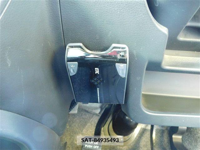 Suzuki WAGON R 2013-03 221763-15
