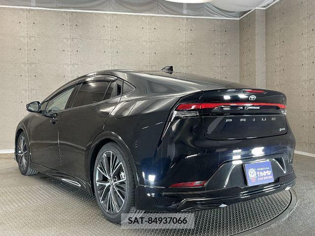 Toyota PRIUS 2023-09 283053-11