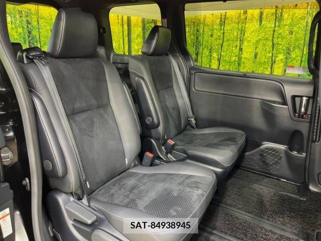 Toyota VOXY HYBRID 2020-12 380607-9