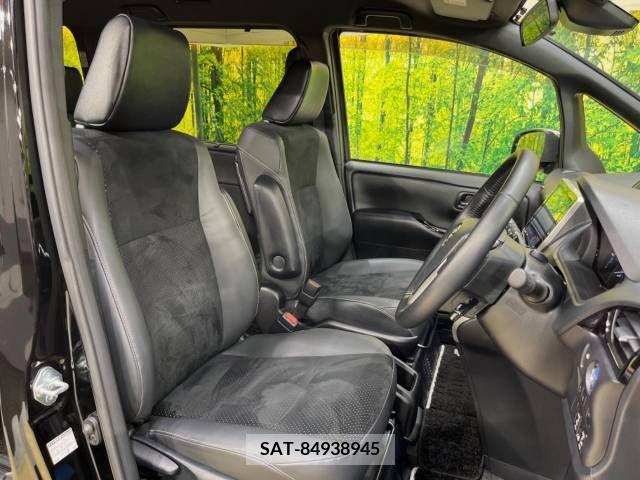 Toyota VOXY HYBRID 2020-12 380607-8