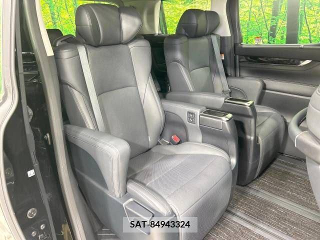 Toyota ALPHARD 2022-12 239539-9
