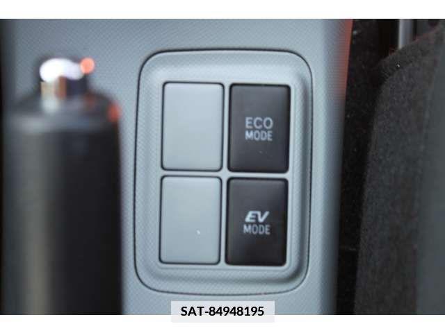 Toyota AQUA 2013-11 337411-17