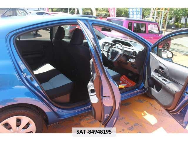 Toyota AQUA 2013-11 337411-14