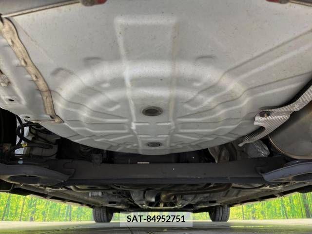 Nissan NOTE 2017-06 305385-19