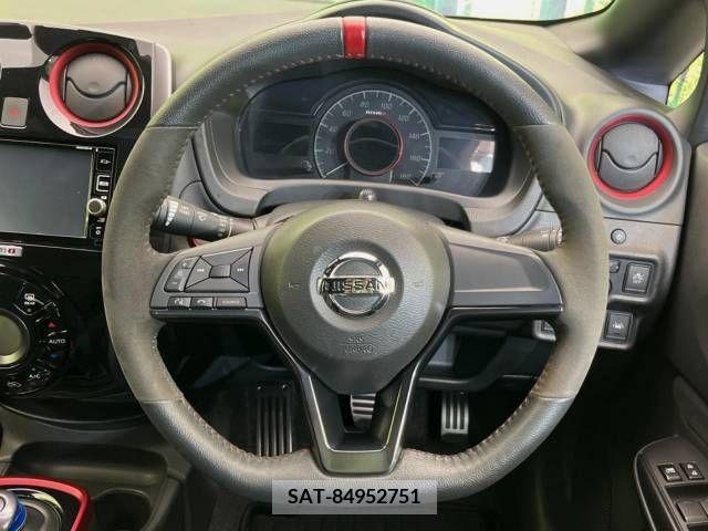 Nissan NOTE 2017-06 305385-11