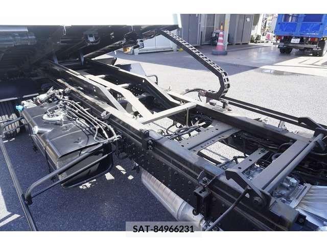 Mitsubishi CANTER 2022-10 264338-16