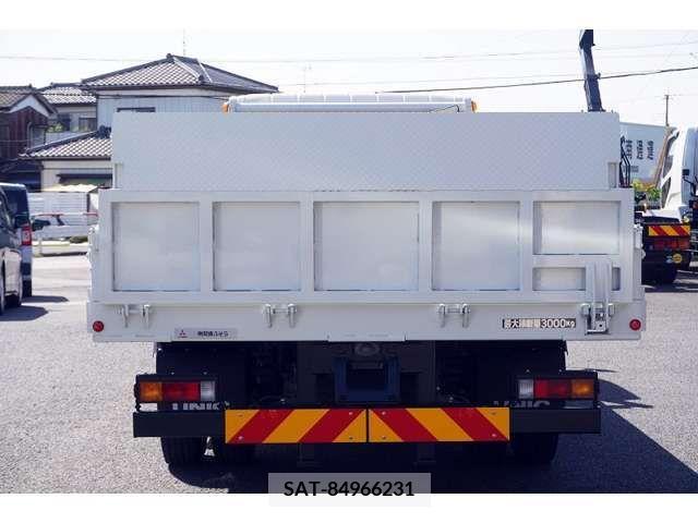 Mitsubishi CANTER 2022-10 264338-3