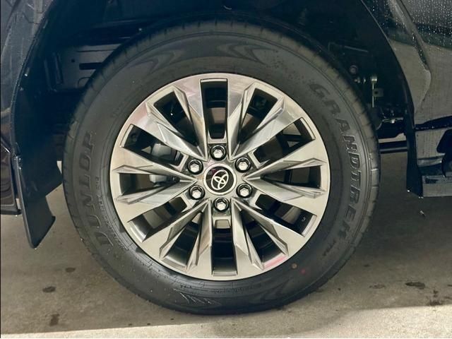 Toyota LAND CRUISER 2023-06 182941-17