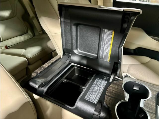 Toyota LAND CRUISER 2023-06 182941-15