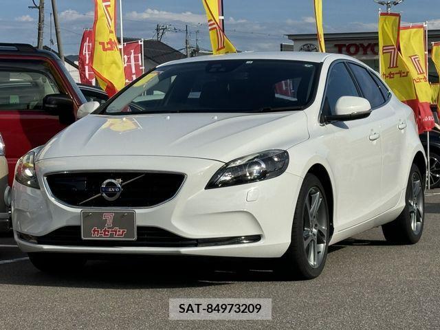 Volvo V40 2016-02 340197-6