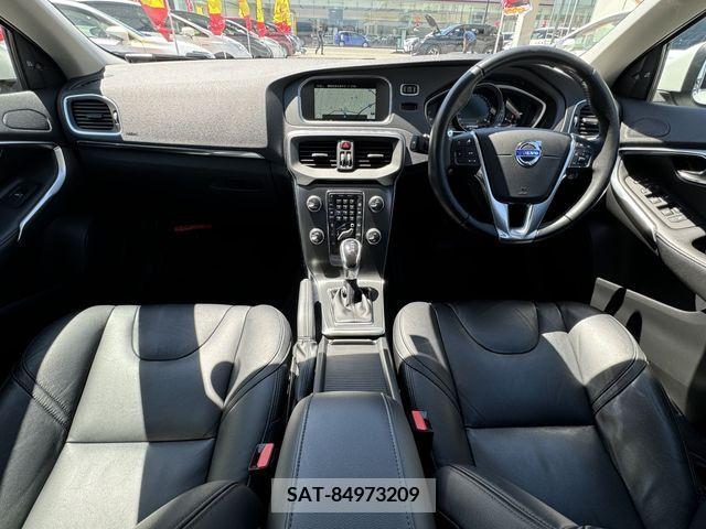 Volvo V40 2016-02 340197-1