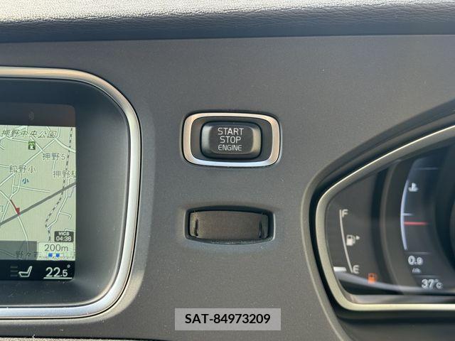 Volvo V40 2016-02 340197-16