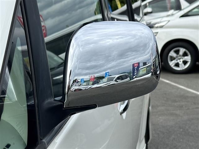 Toyota VOXY 2007-06 8652-21