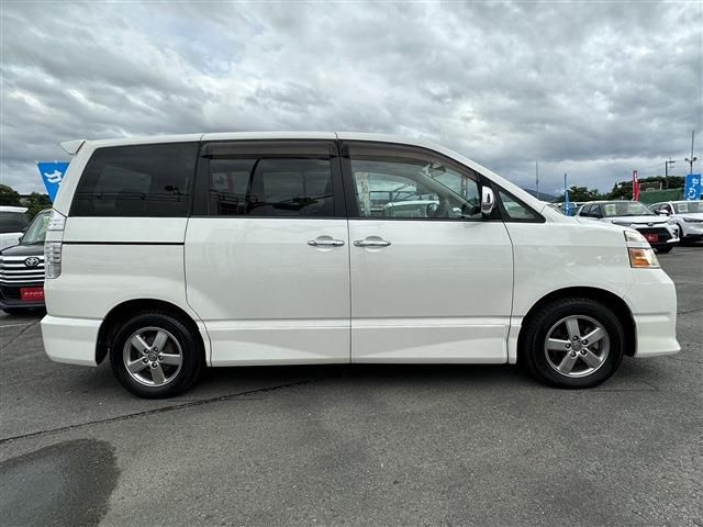 Toyota VOXY 2007-06 8652-4