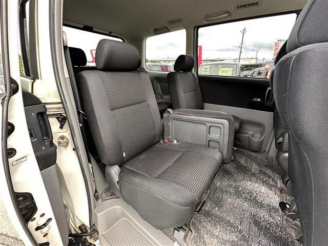 Toyota VOXY 2007-06 8652-14