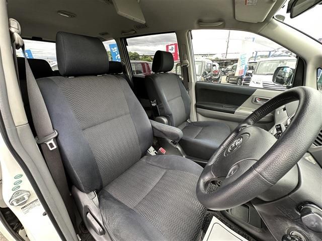 Toyota VOXY 2007-06 8652-13