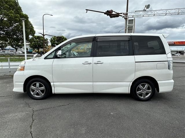 Toyota VOXY 2007-06 8652-2